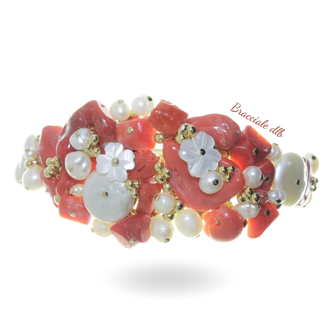 Bracciale-rigido-corallo-perle-fiori-di-madreperla-artigianale