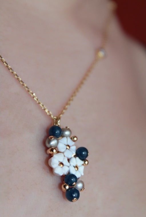 collana-artigianale-perline-iolite-fiori conchiglia-bouquet armonico-laboratoriodlb