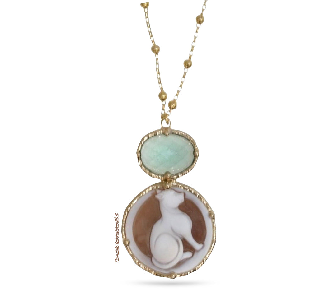 ciondolo-artigianale-donna-argento-cammeo-di-conchiglia-gatto-inciso-pietra-dura-verde