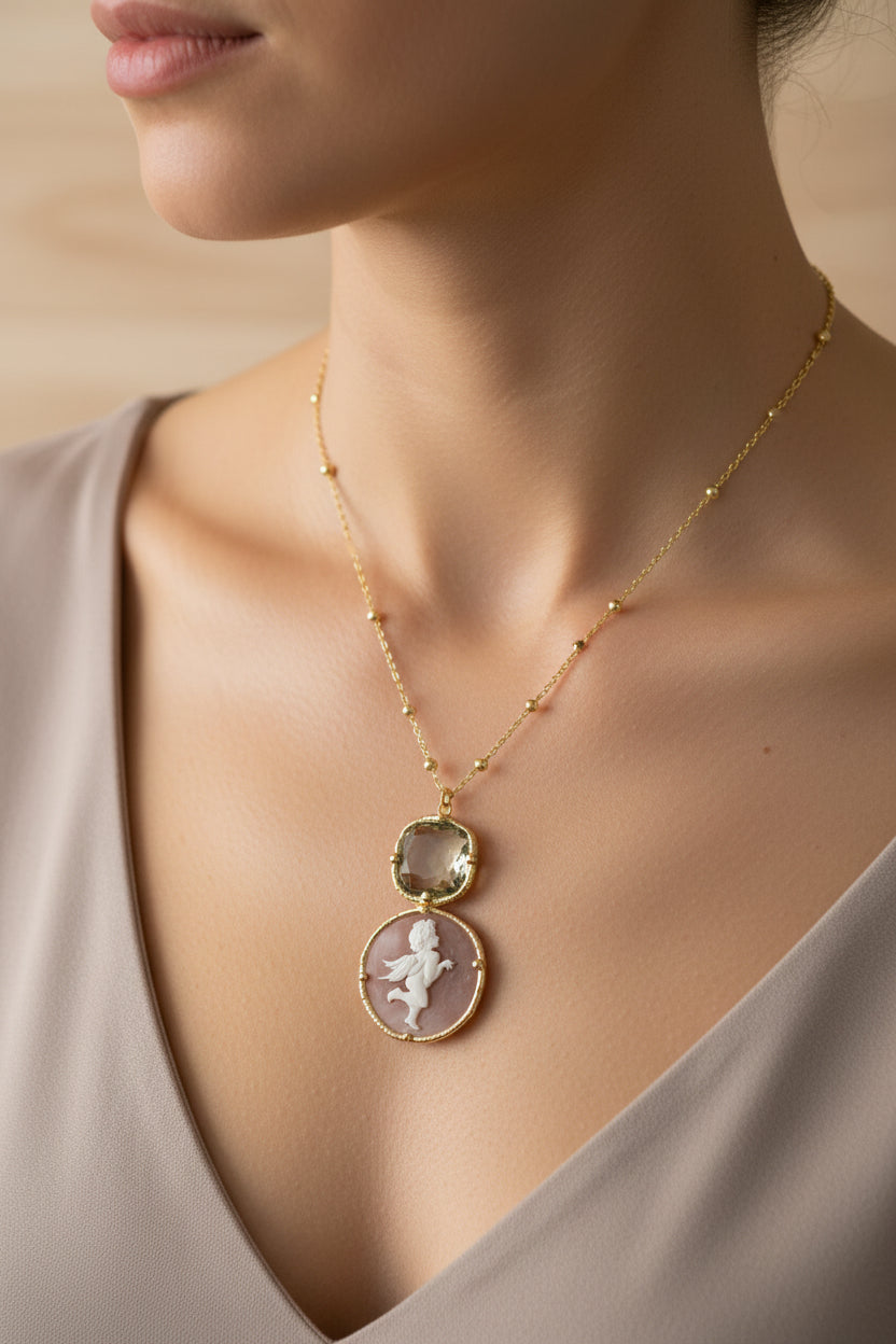 ciondolo-artigianale-donna-argento-cammeo-di-conchiglia-angelo-inciso-pietra-dura-verde